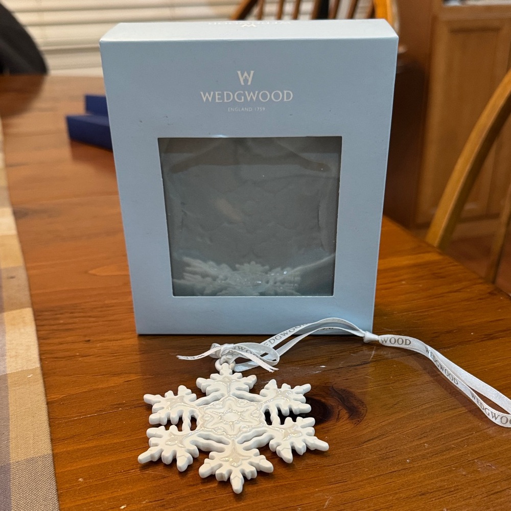 Wedgwood Cream Snowflake Ornament - Picture 2 of 5